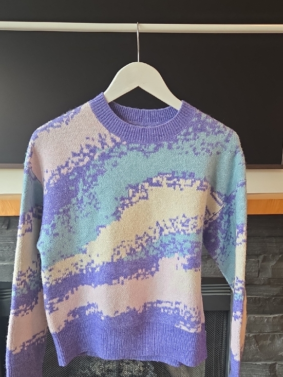 twik Sweaters - Retro Crewneck Sweater